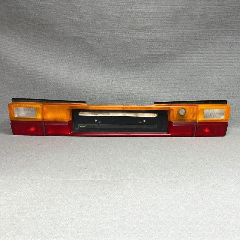 Audi 100 200 C3 Rear Center Reflector Panel Heckblende